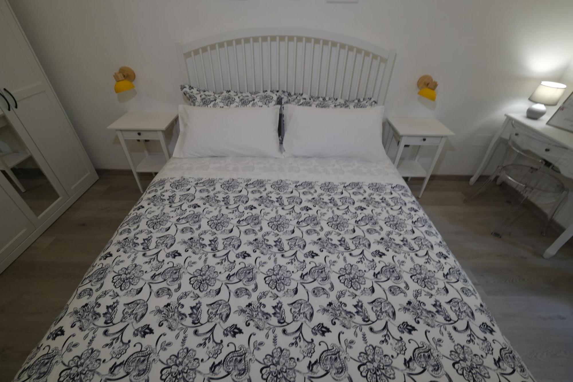 Il Poggiolo Fiorito Hotel Taranto Ngoại thất bức ảnh