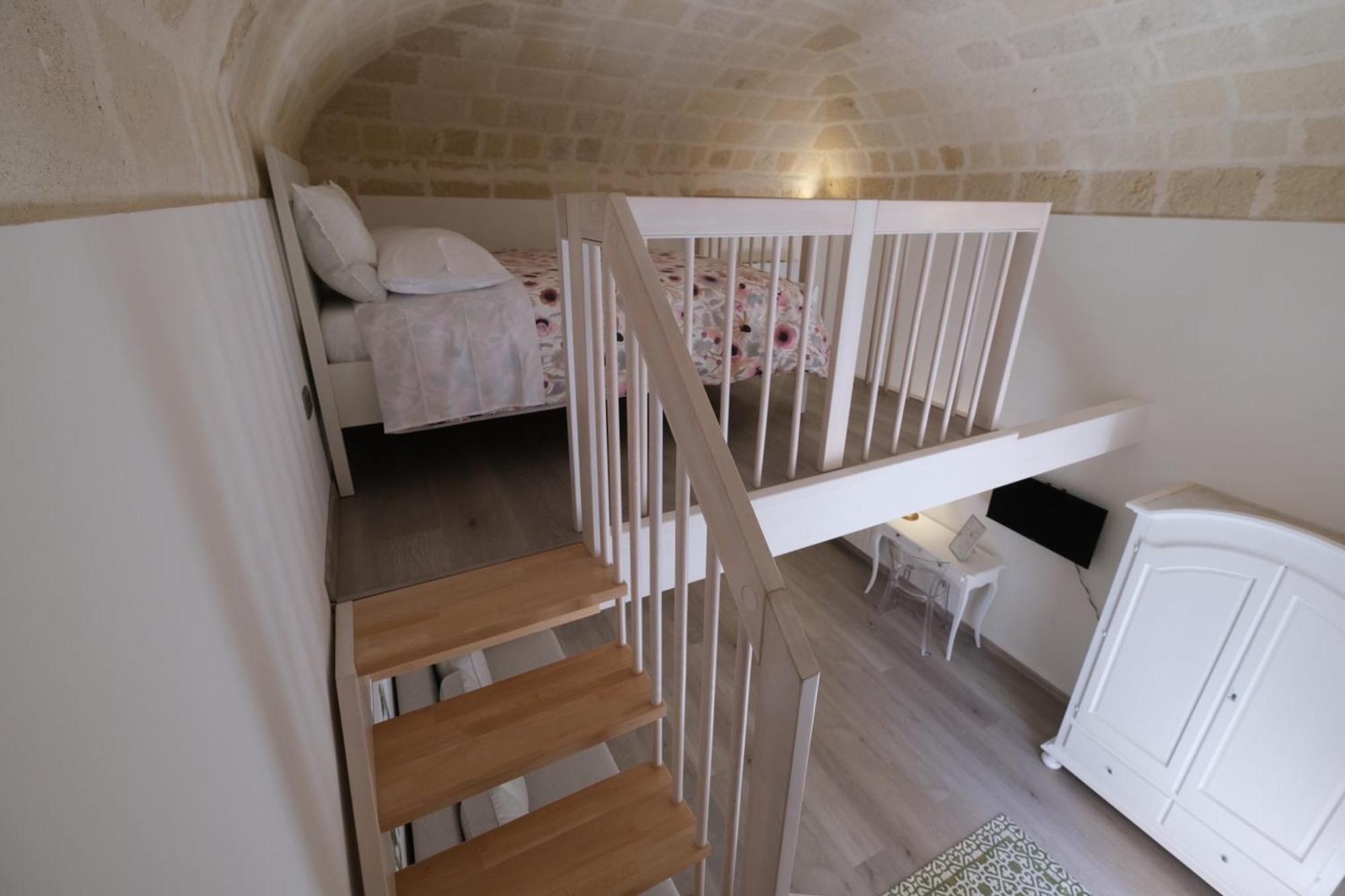 Il Poggiolo Fiorito Hotel Taranto Ngoại thất bức ảnh