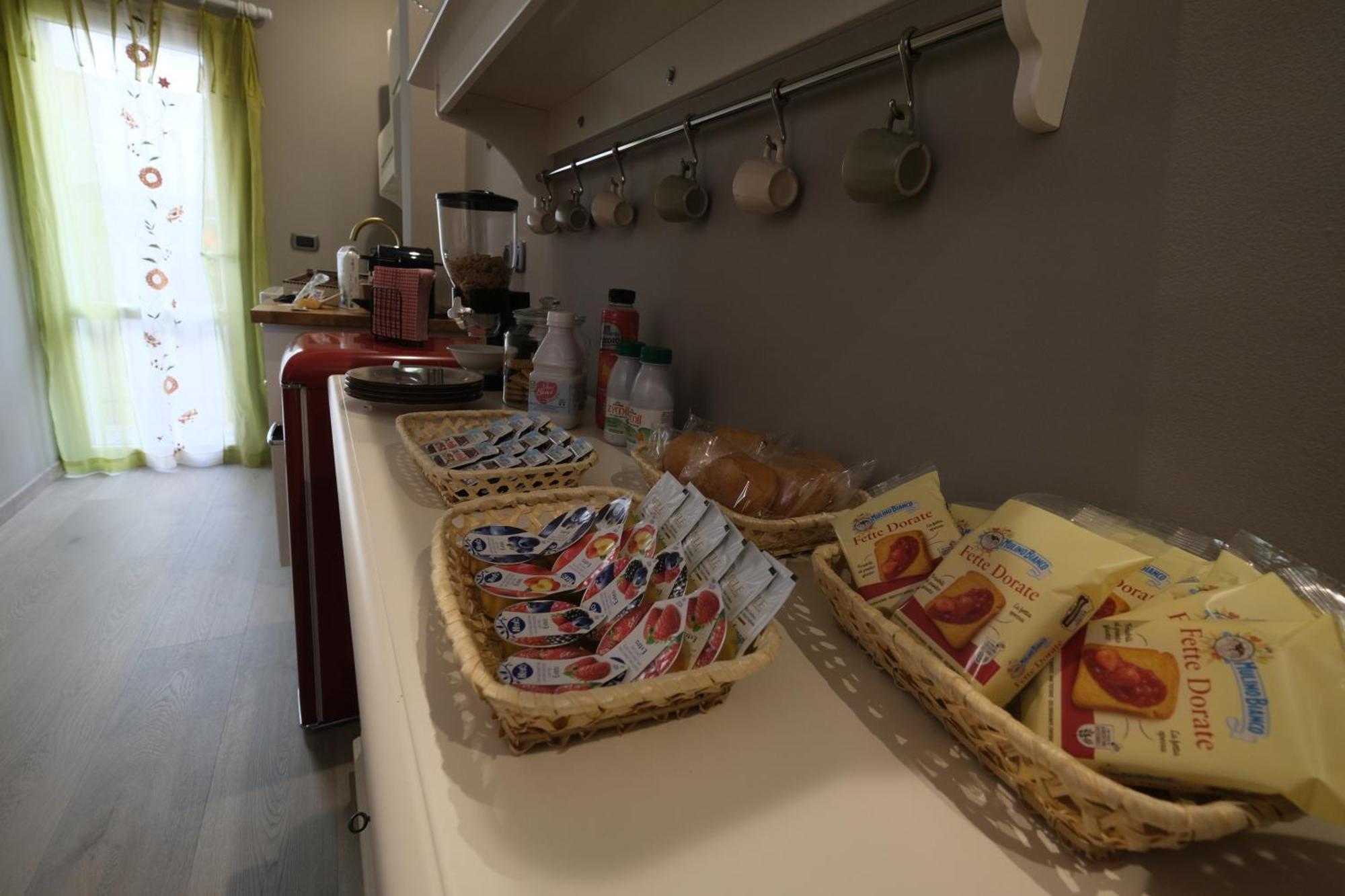 Il Poggiolo Fiorito Hotel Taranto Ngoại thất bức ảnh