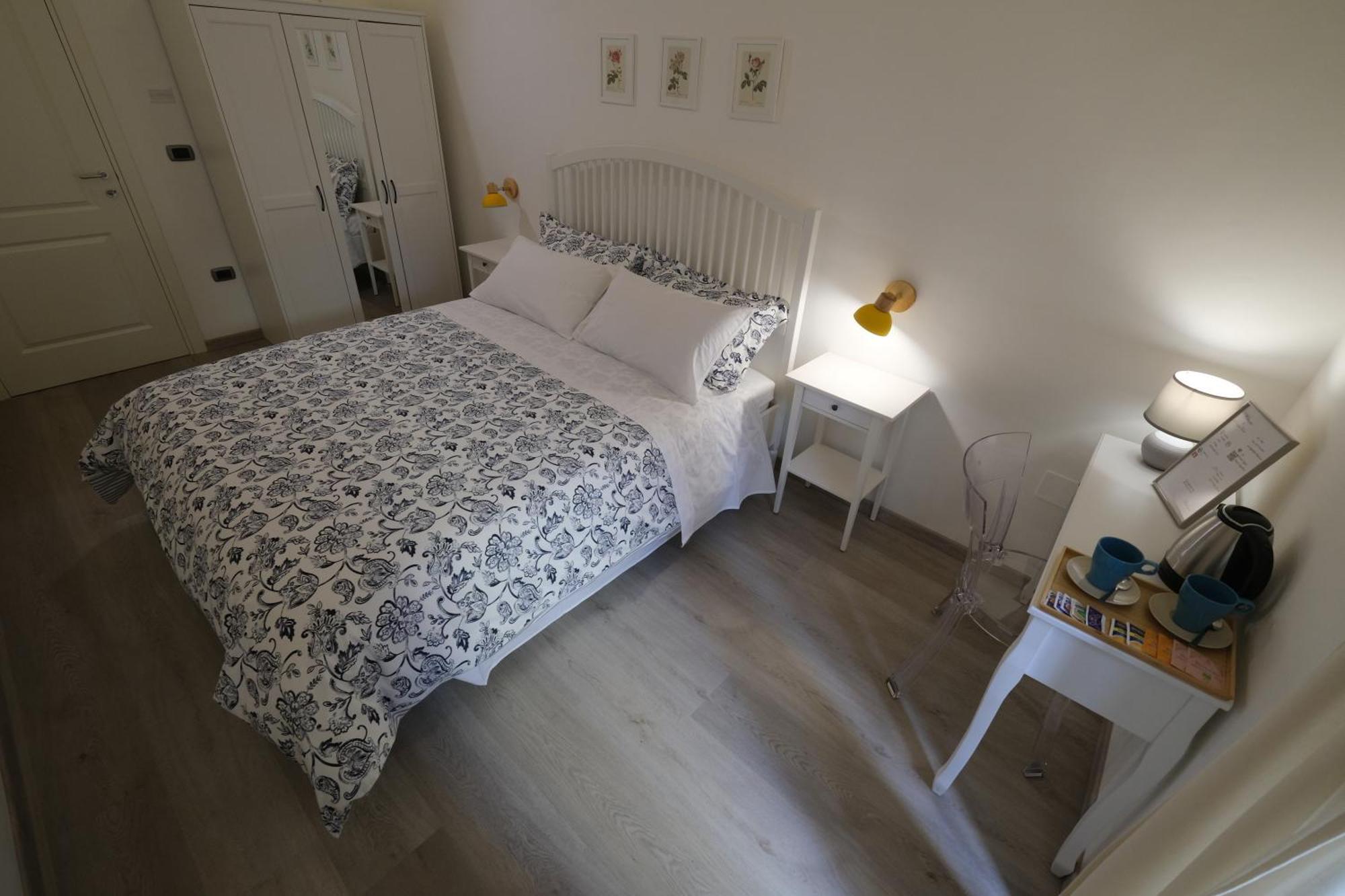 Il Poggiolo Fiorito Hotel Taranto Ngoại thất bức ảnh