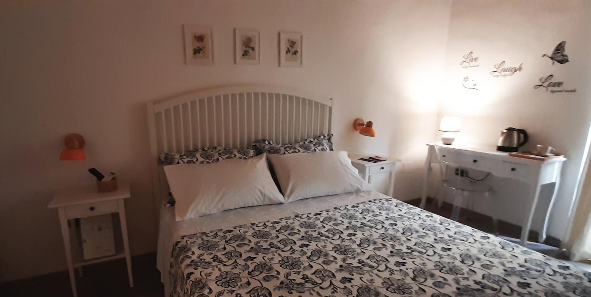 Il Poggiolo Fiorito Hotel Taranto Ngoại thất bức ảnh