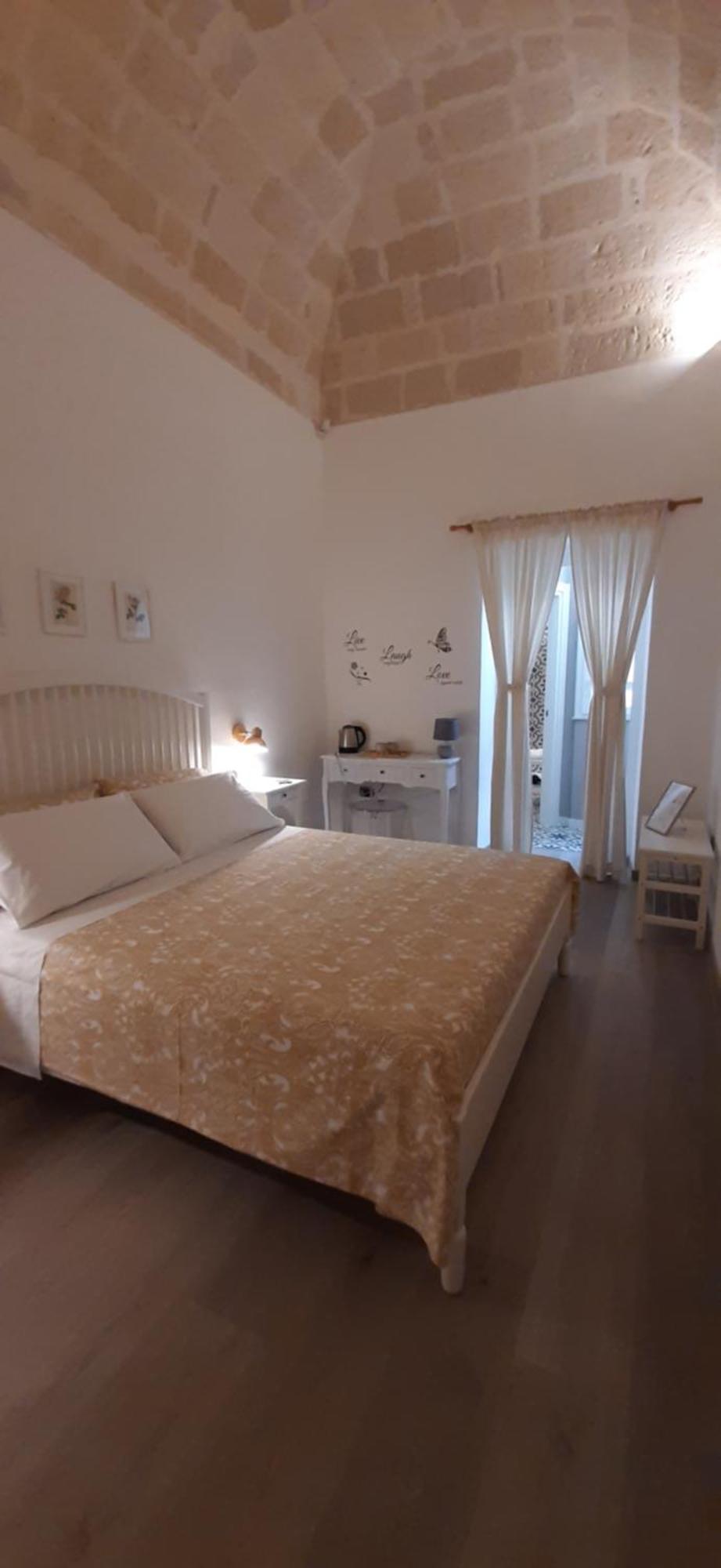 Il Poggiolo Fiorito Hotel Taranto Ngoại thất bức ảnh